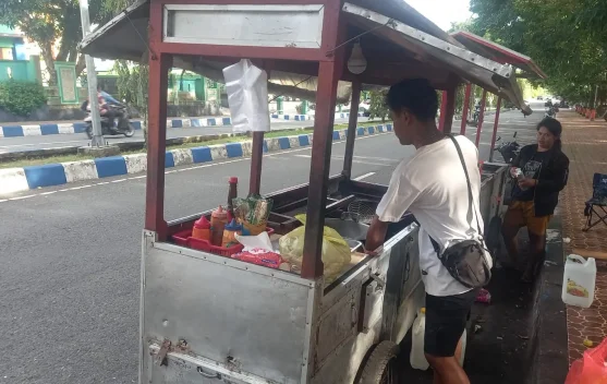 Sampaikan Keluhan Retribusi Parkir 3000 Rupiah